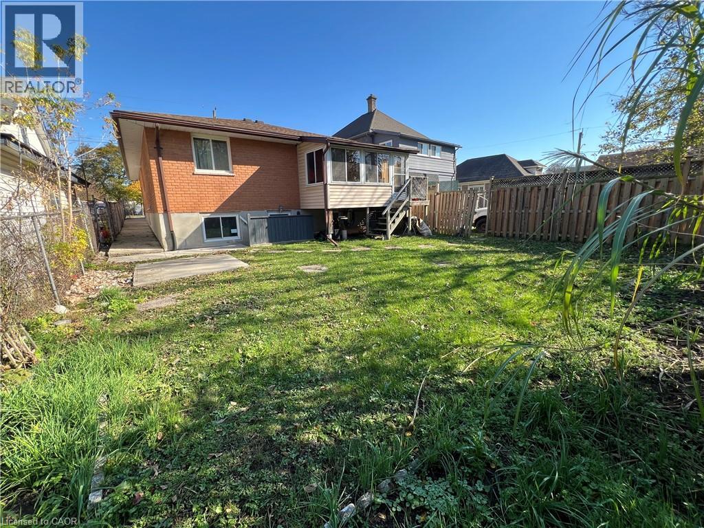 1834 Coronation Boulevard Property Photo 10