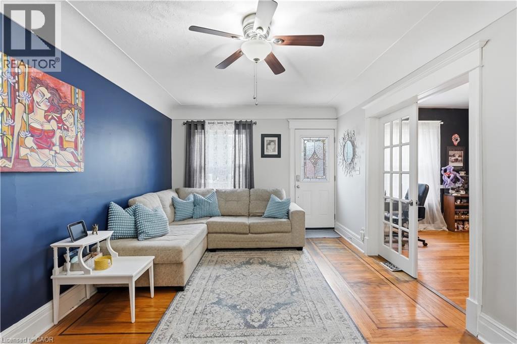 90 London Street N Property Photo 10