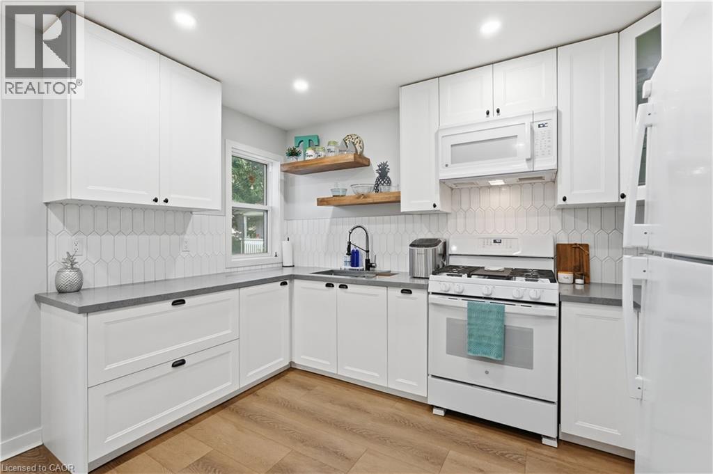 90 London Street N Property Photo 15