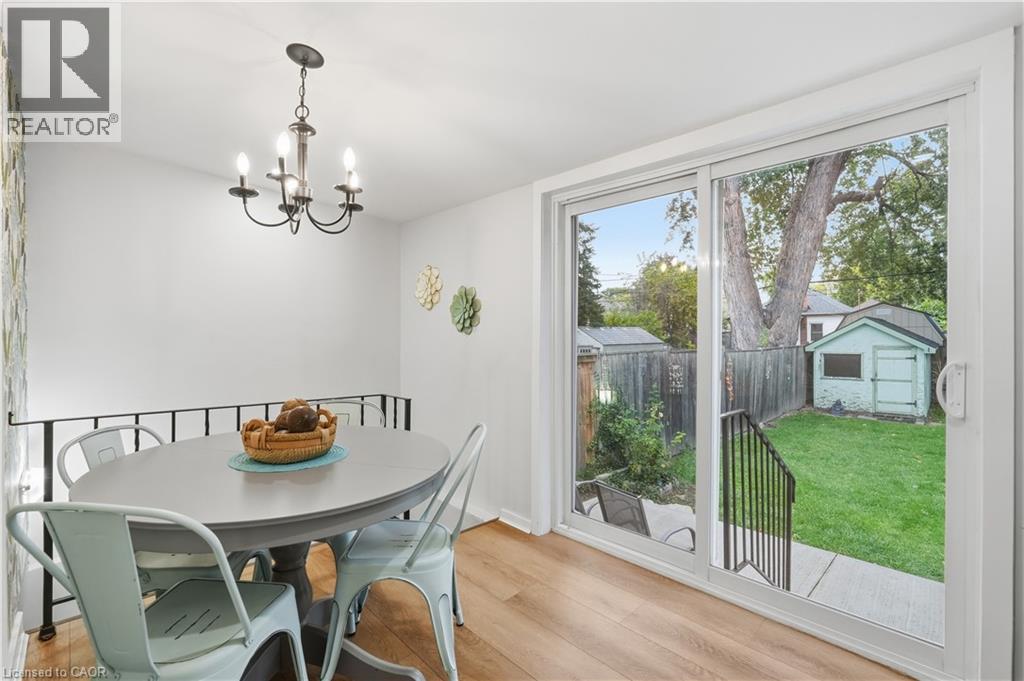 90 London Street N Property Photo 23