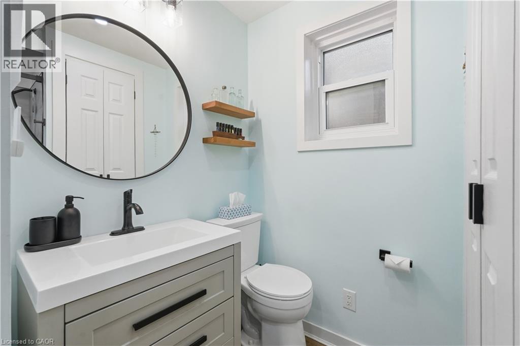 90 London Street N Property Photo 25