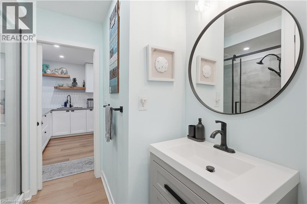 90 London Street N Property Photo 26