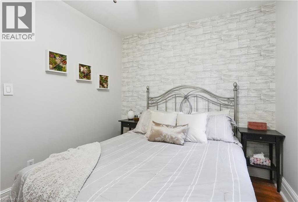 90 London Street N Property Photo 28