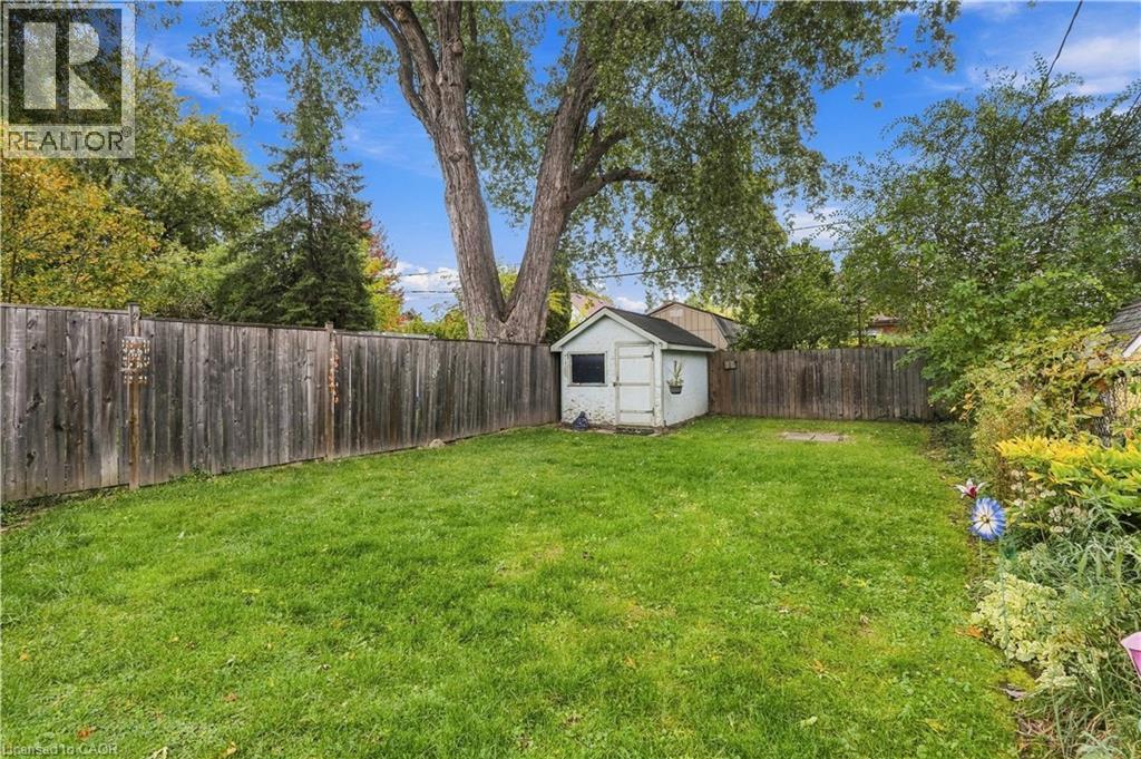 90 London Street N Property Photo 38