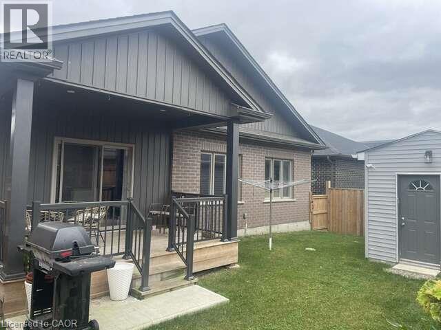 9 Pursel Street Property Photo 6