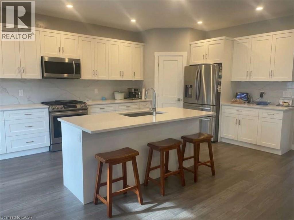 9 Pursel Street Property Photo 20