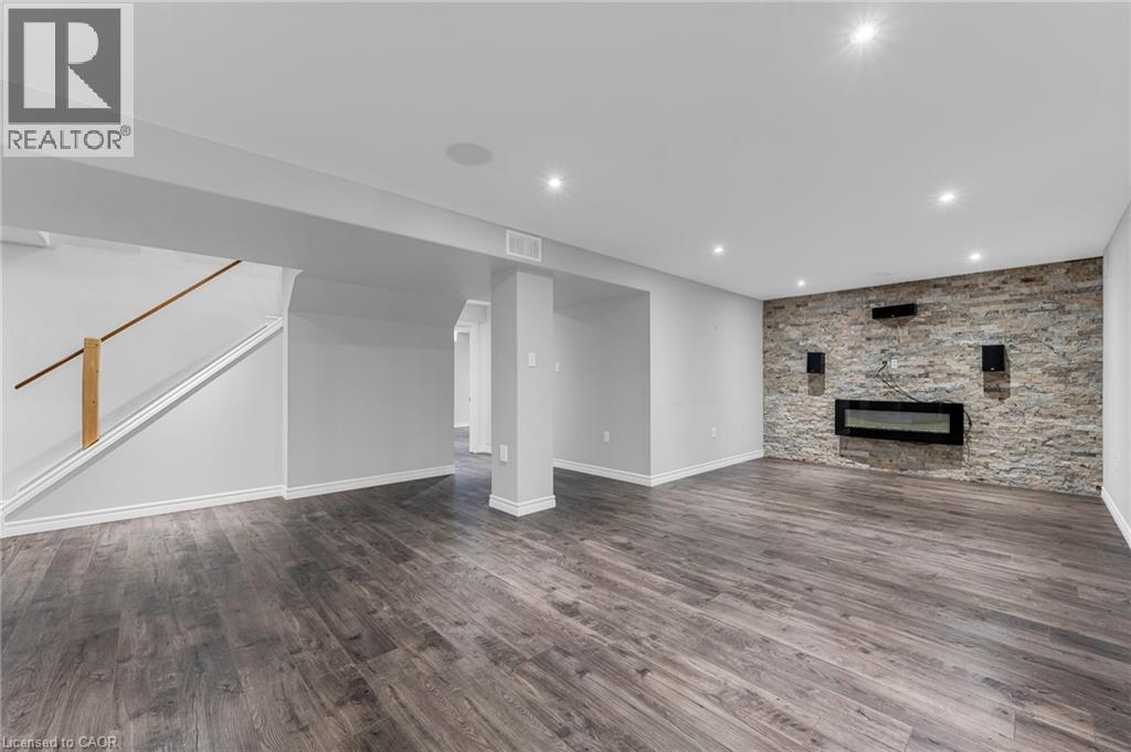 159 Valera Drive Unit# Lower Property Photo 9