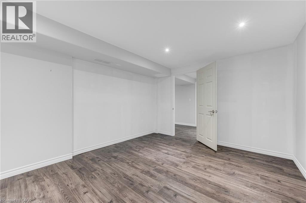 159 Valera Drive Unit# Lower Property Photo 12
