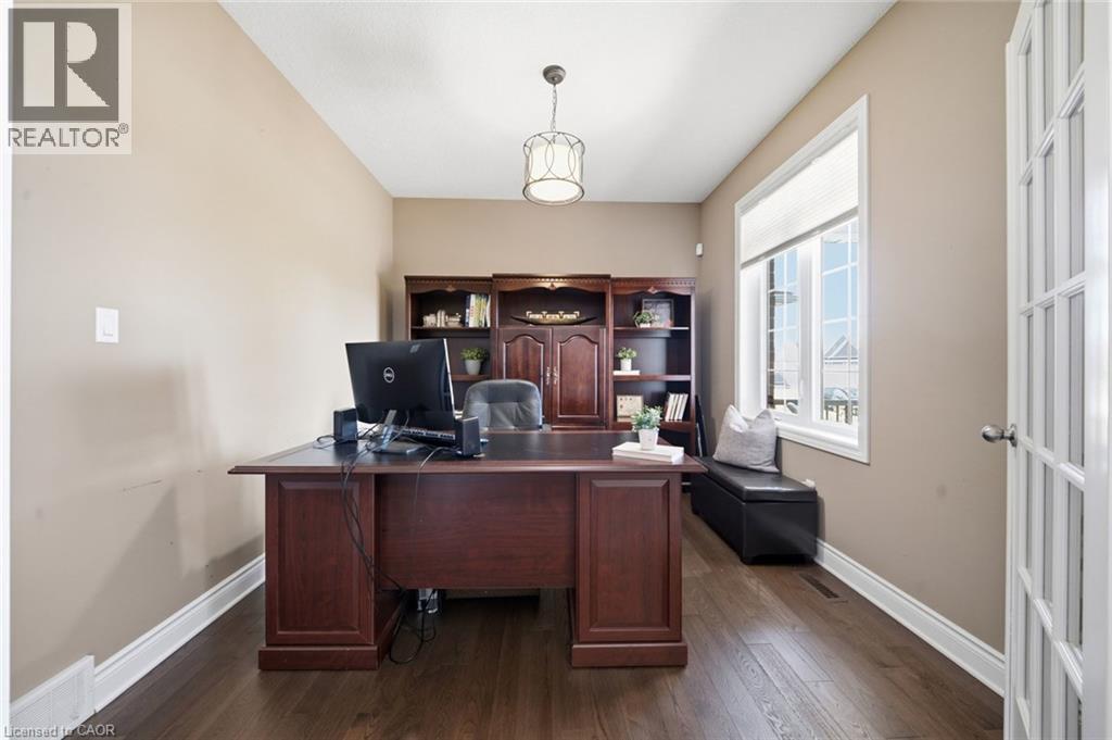 24 Hollingshead Road Property Photo 8