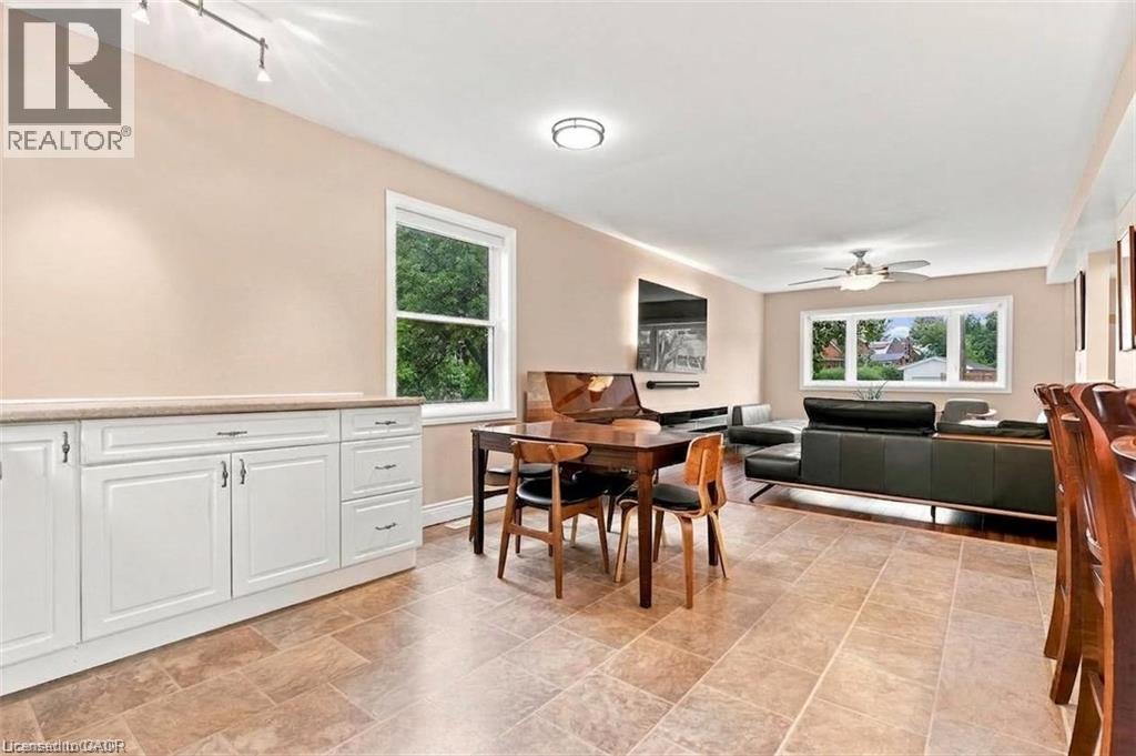 233 Mansion Street Property Photo 6
