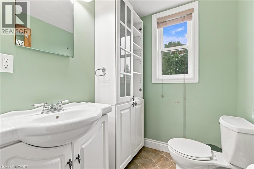 233 Mansion Street Property Photo 9