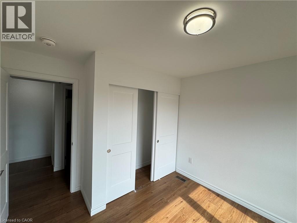 12 Suncrest Lane Unit# 207 Property Photo 6