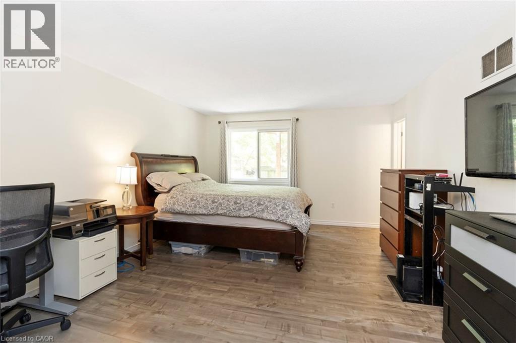 2055 Walkers Line Unit# 117 Property Photo 17