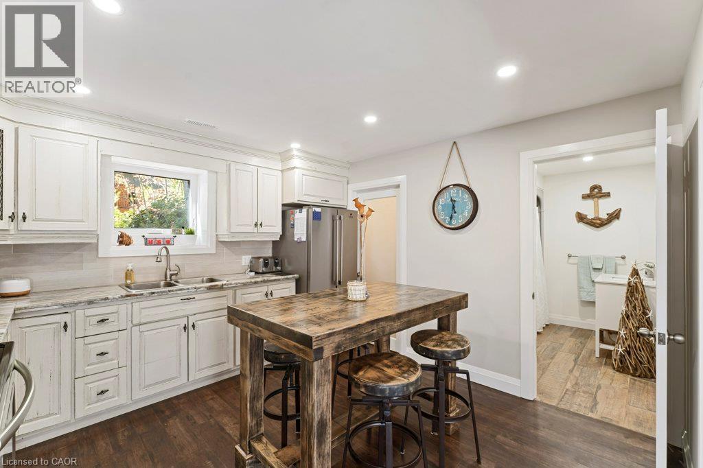 8 15th Avenue Property Photo 16
