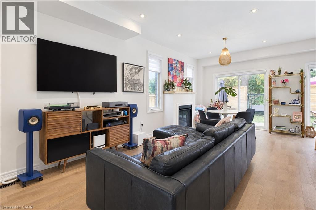 60 Starling Drive Property Photo 12