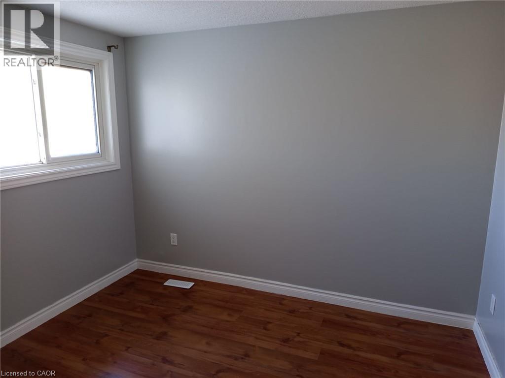123 Mooregate Crescent Property Photo 5