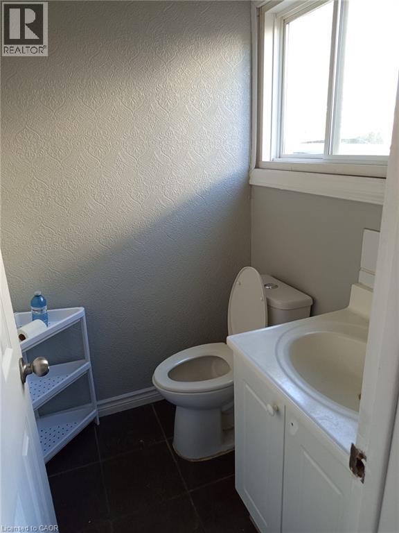 123 Mooregate Crescent Property Photo 7