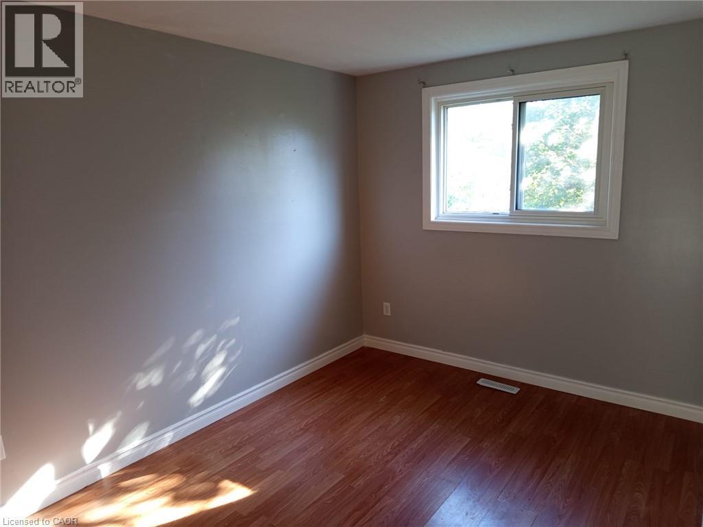 123 Mooregate Crescent Property Photo 8