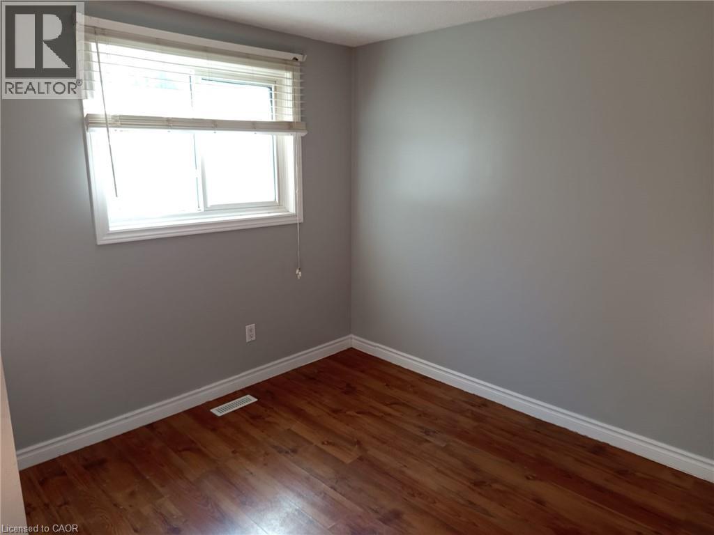 123 Mooregate Crescent Property Photo 9