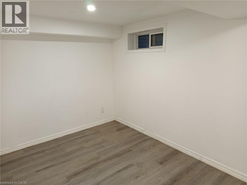 123 Mooregate Crescent Property Photo 13