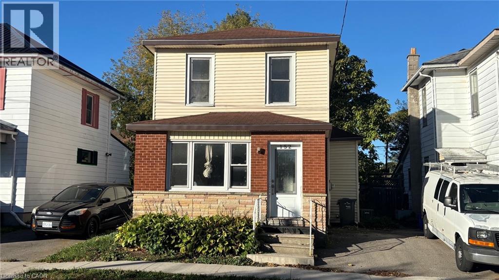 152 Kent Street N Property Photo 20