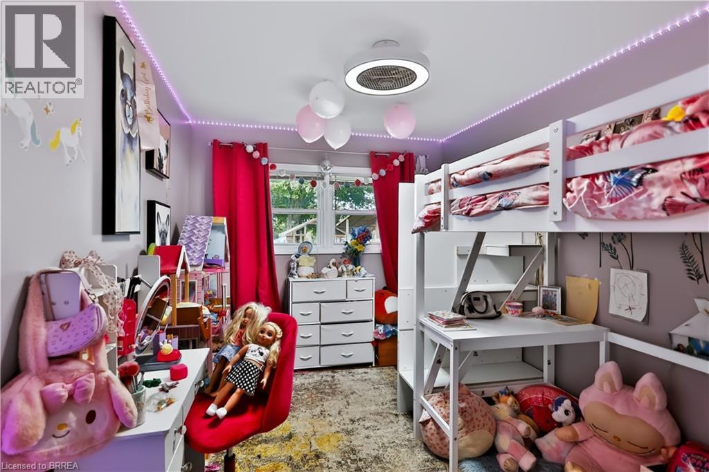 70 River Road Property Photo 18