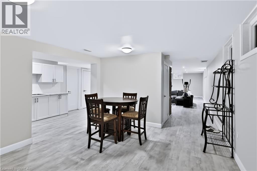 70 River Road Property Photo 26