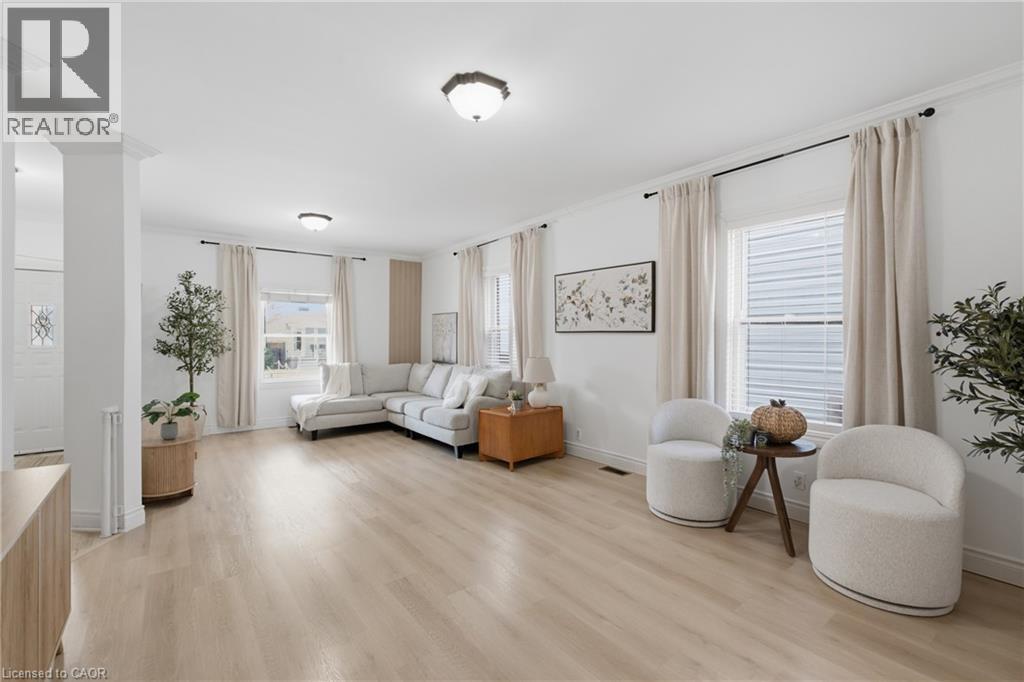 126 Niagara Street Property Photo 11