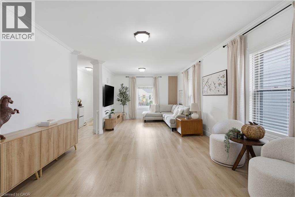 126 Niagara Street Property Photo 13
