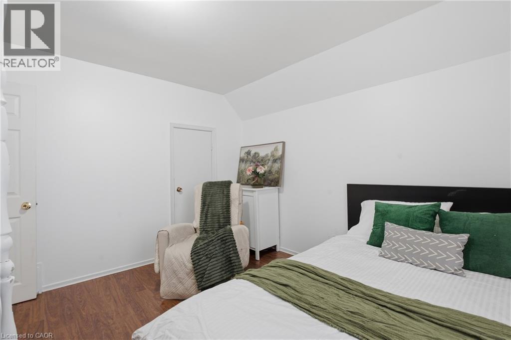 126 Niagara Street Property Photo 23