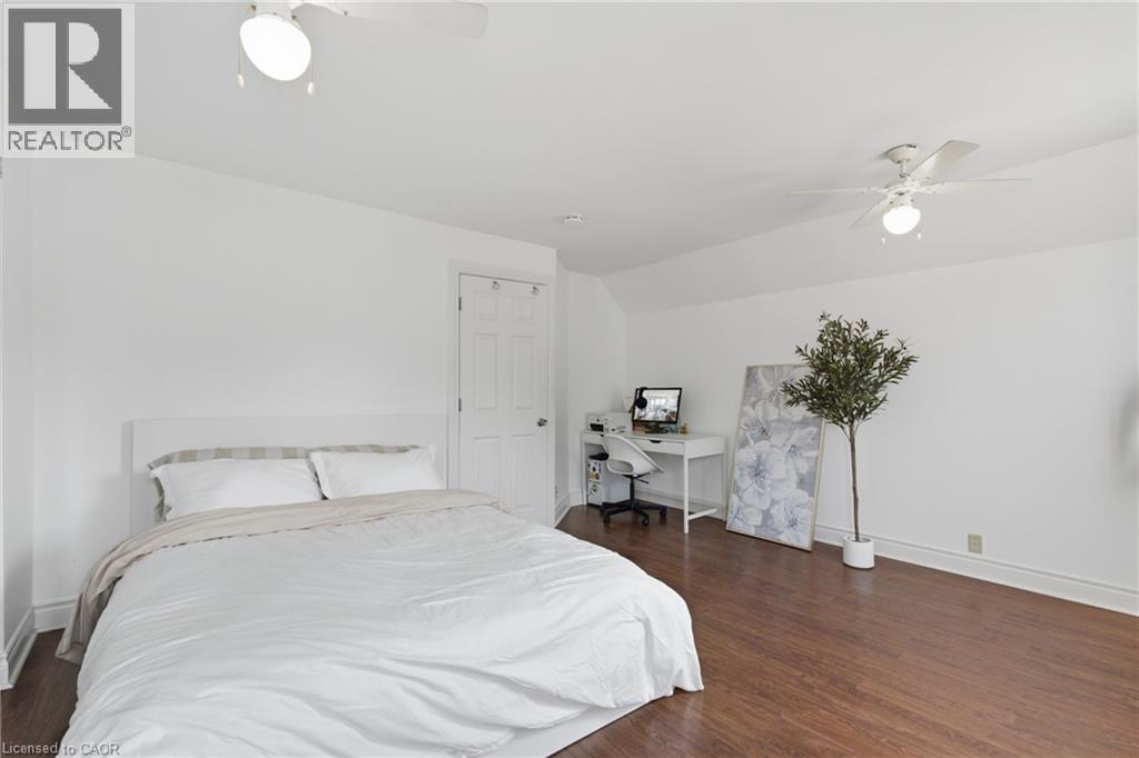 126 Niagara Street Property Photo 25