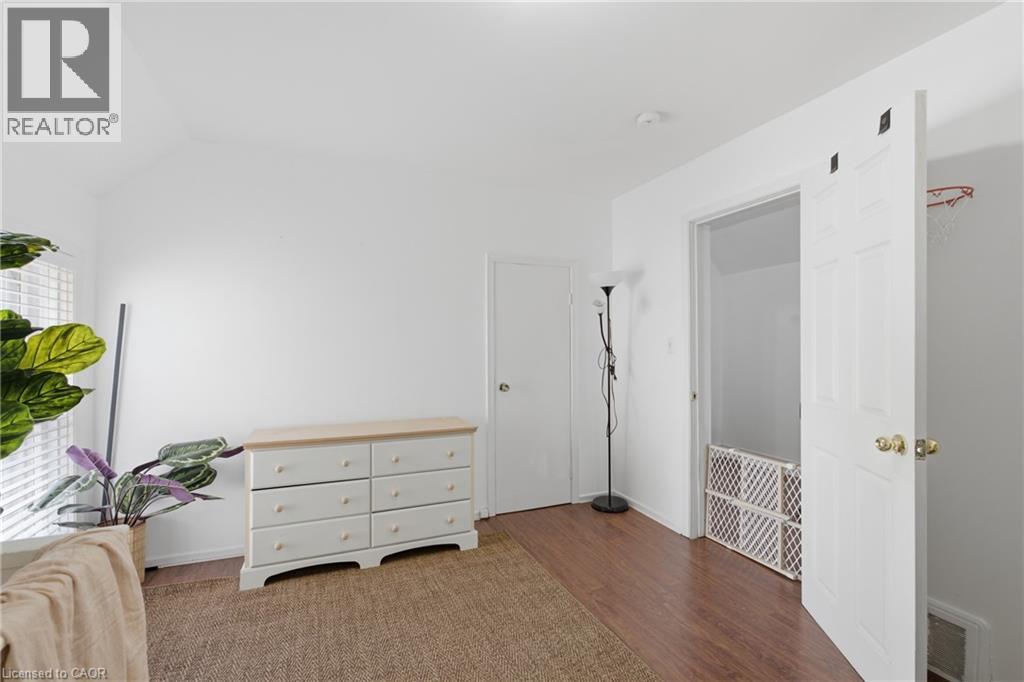 126 Niagara Street Property Photo 28
