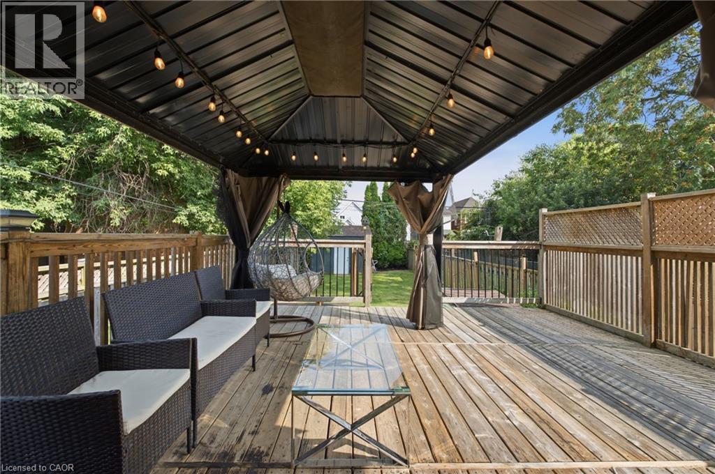 126 Niagara Street Property Photo 39