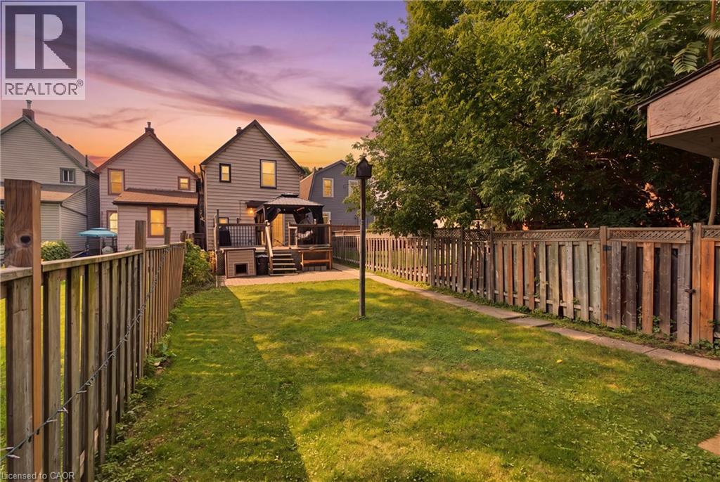 126 Niagara Street Property Photo 43