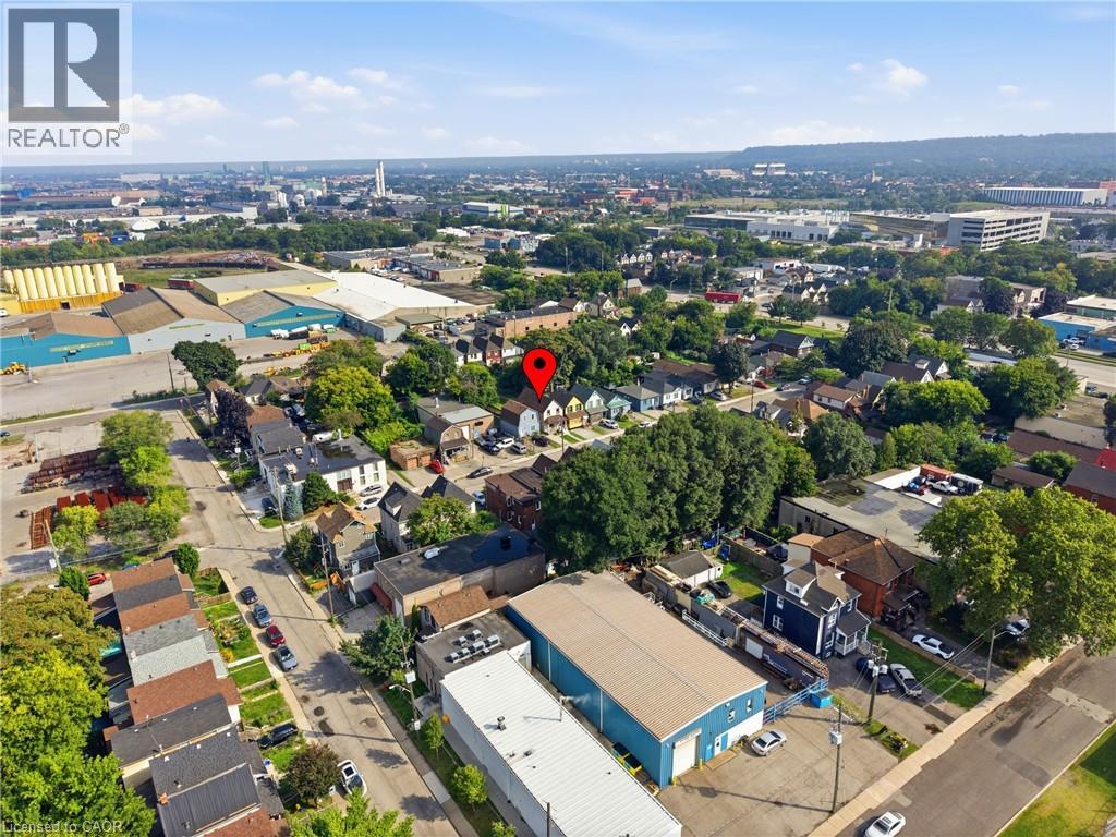 126 Niagara Street Property Photo 47