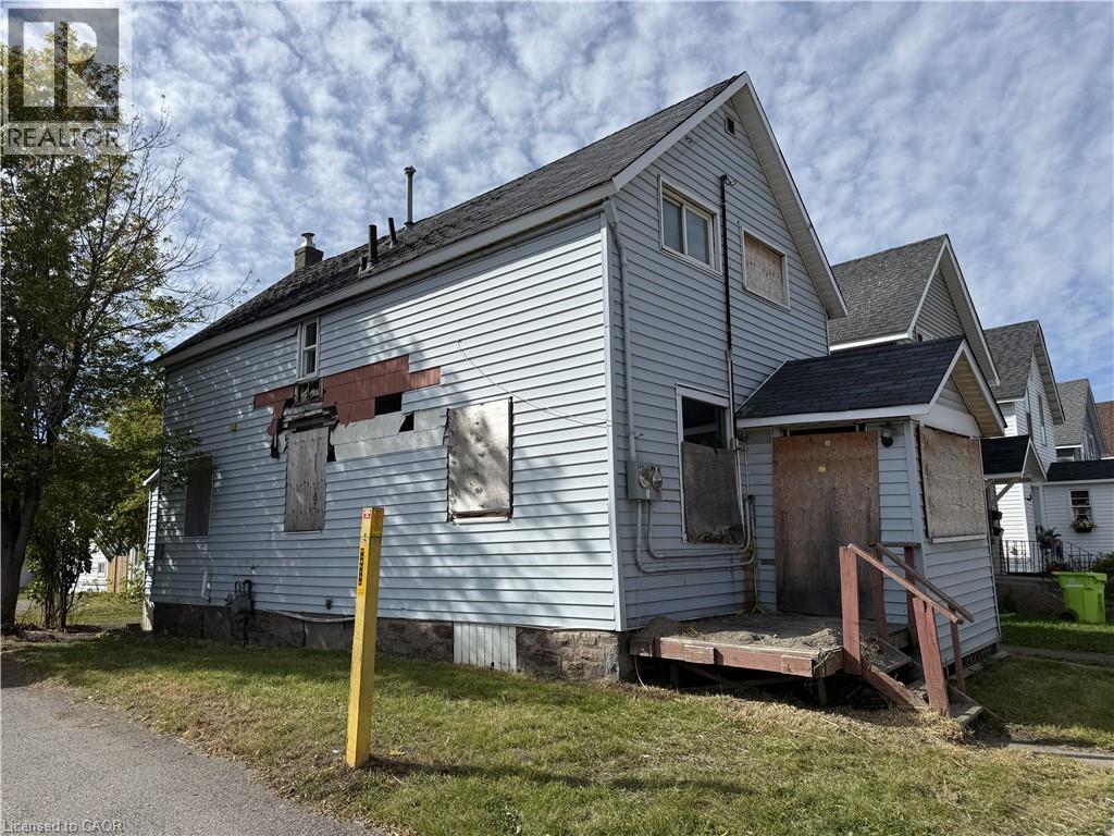 21 Cathcart Street Property Photo 2