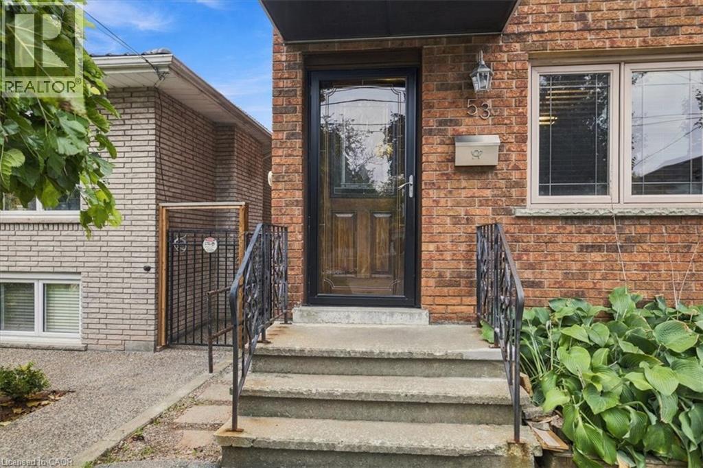 53 Picton Street W Property Photo 5