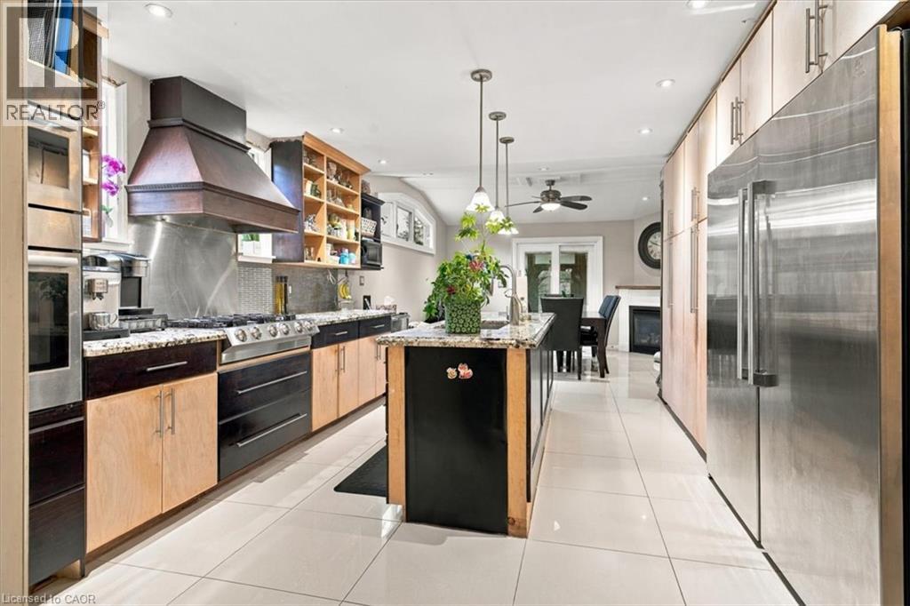 53 Picton Street W Property Photo 12