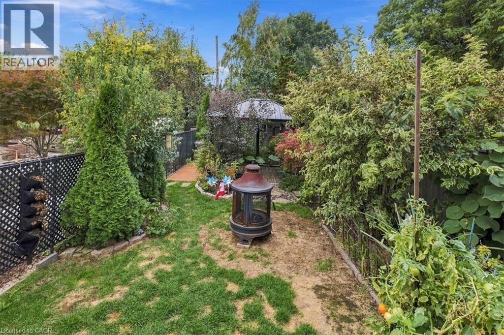 53 Picton Street W Property Photo 42