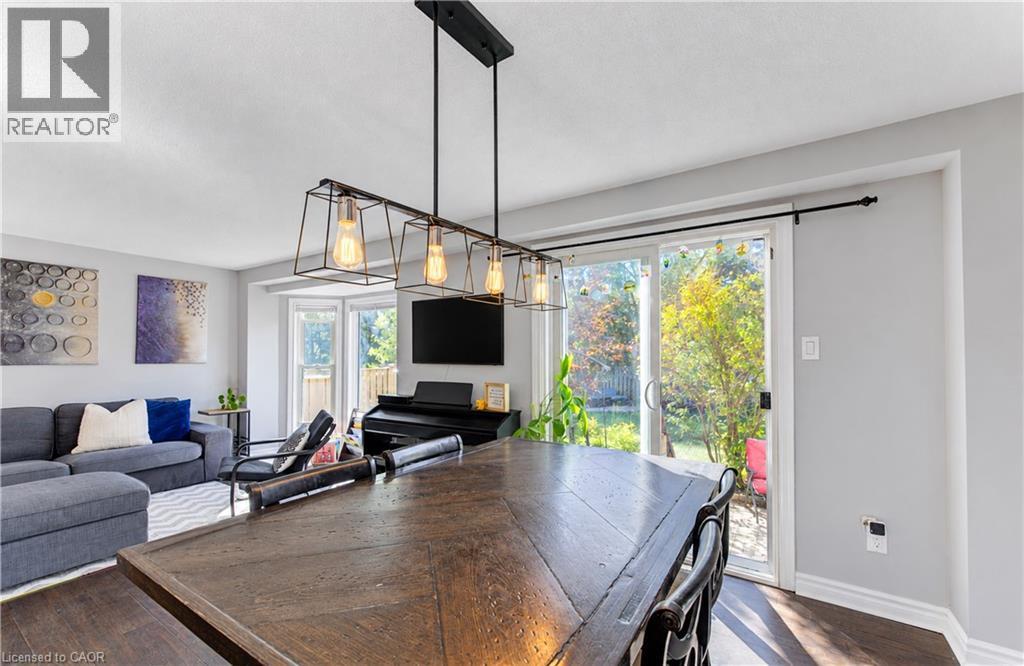 527b Rosemeadow Crescent Property Photo 6