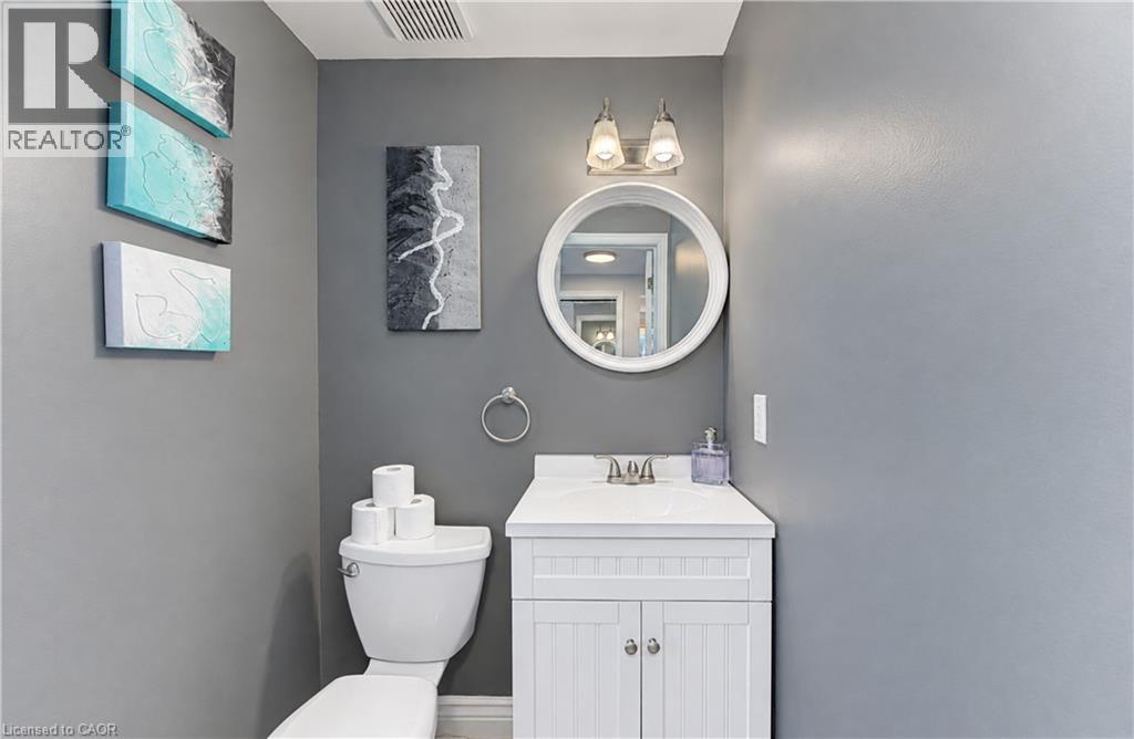 527b Rosemeadow Crescent Property Photo 9