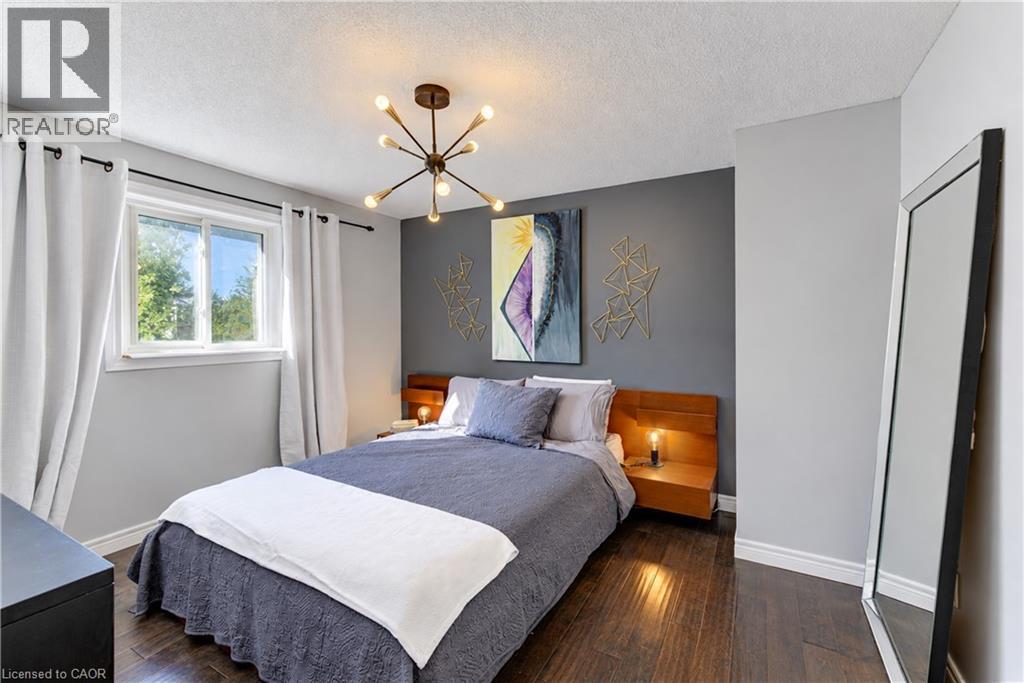527b Rosemeadow Crescent Property Photo 10