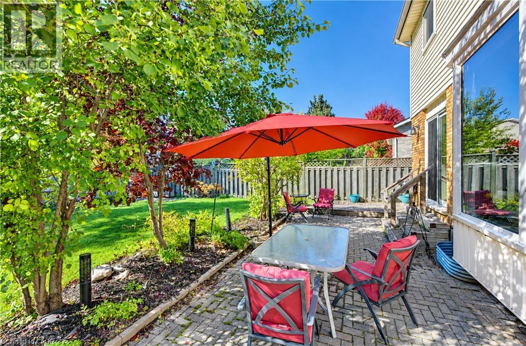 527b Rosemeadow Crescent Property Photo 18