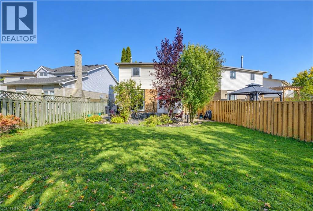 527b Rosemeadow Crescent Property Photo 19
