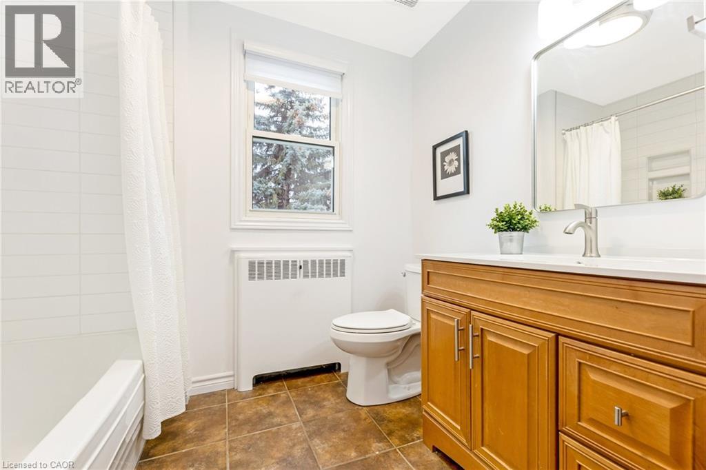 366 Aberdeen Avenue Property Photo 29