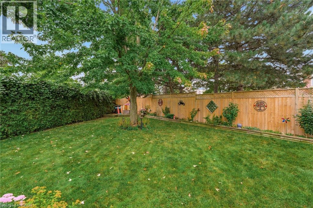 607 Clover Park Crescent Property Photo 37