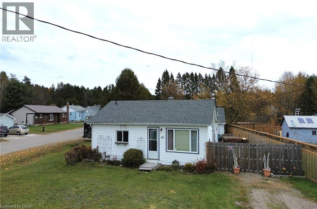 380 Limit Street Property Photo 2