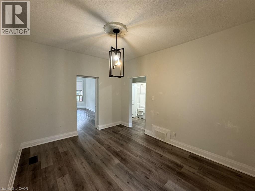 58 Arthur Avenue N Property Photo 9
