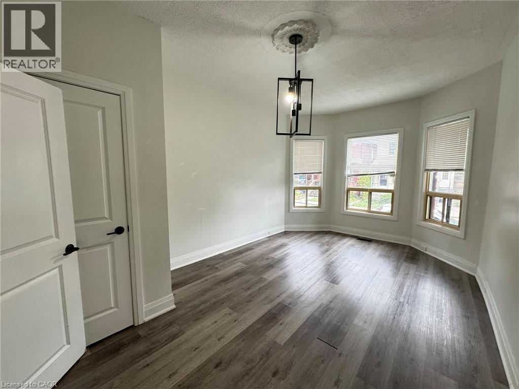 58 Arthur Avenue N Property Photo 12
