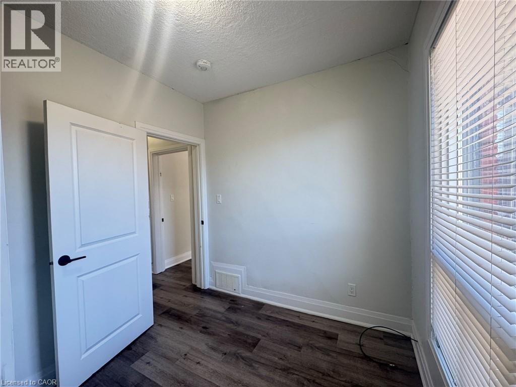 58 Arthur Avenue N Property Photo 17